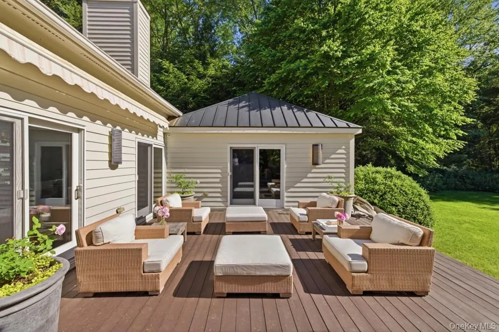 78 Old Church Lane Pound Ridge, NY 10576