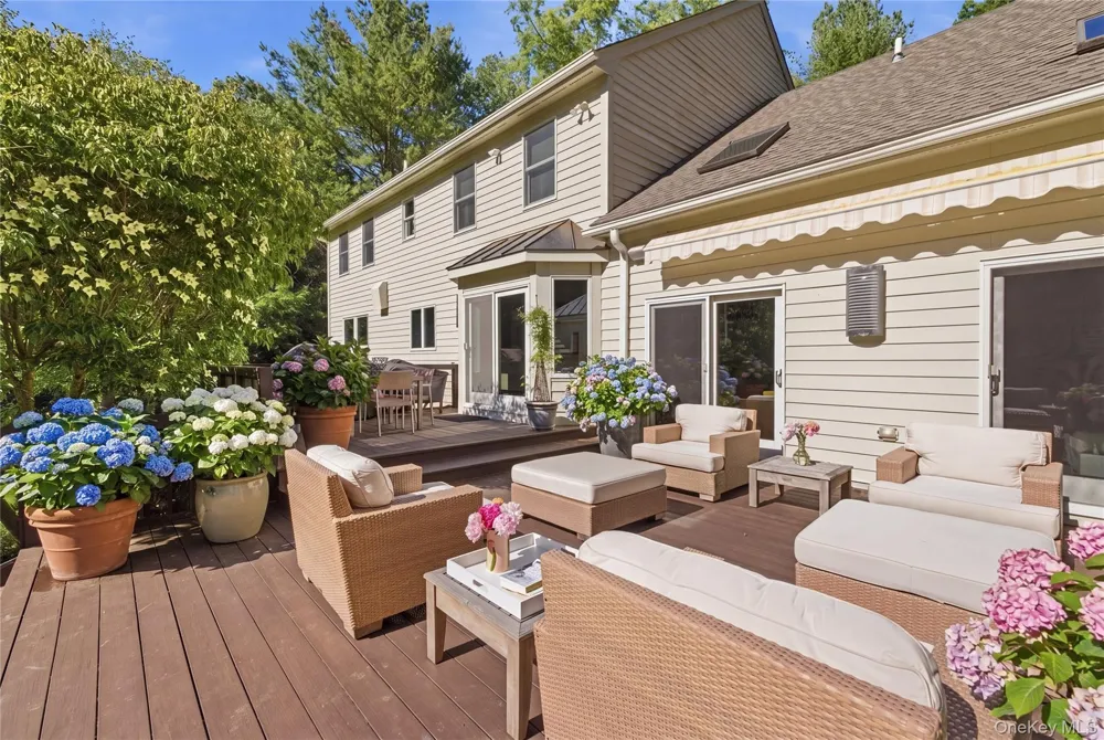 78 Old Church Lane Pound Ridge, NY 10576