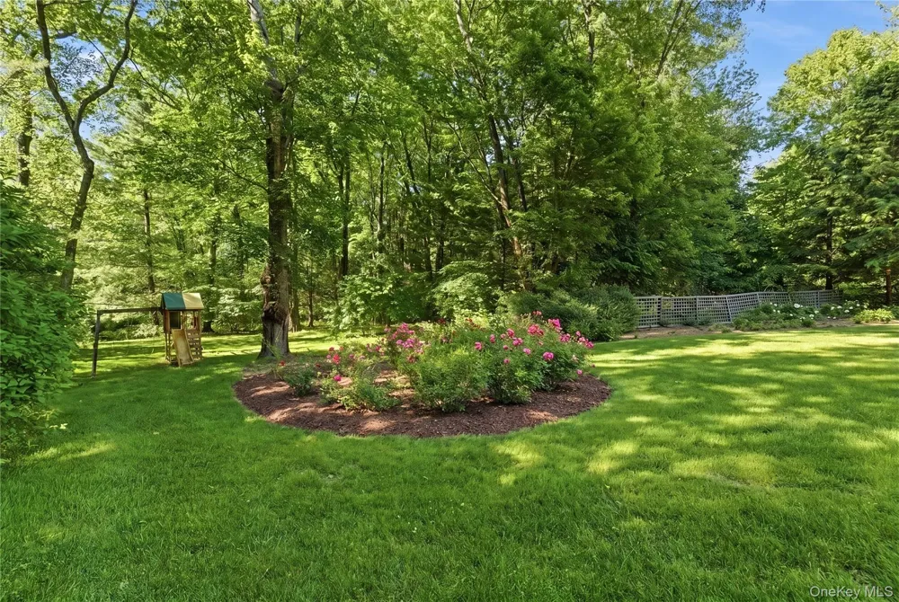 78 Old Church Lane Pound Ridge, NY 10576