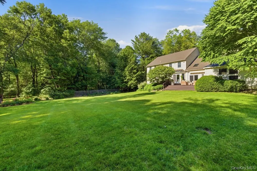 78 Old Church Lane Pound Ridge, NY 10576