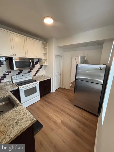 867 50TH STREET
