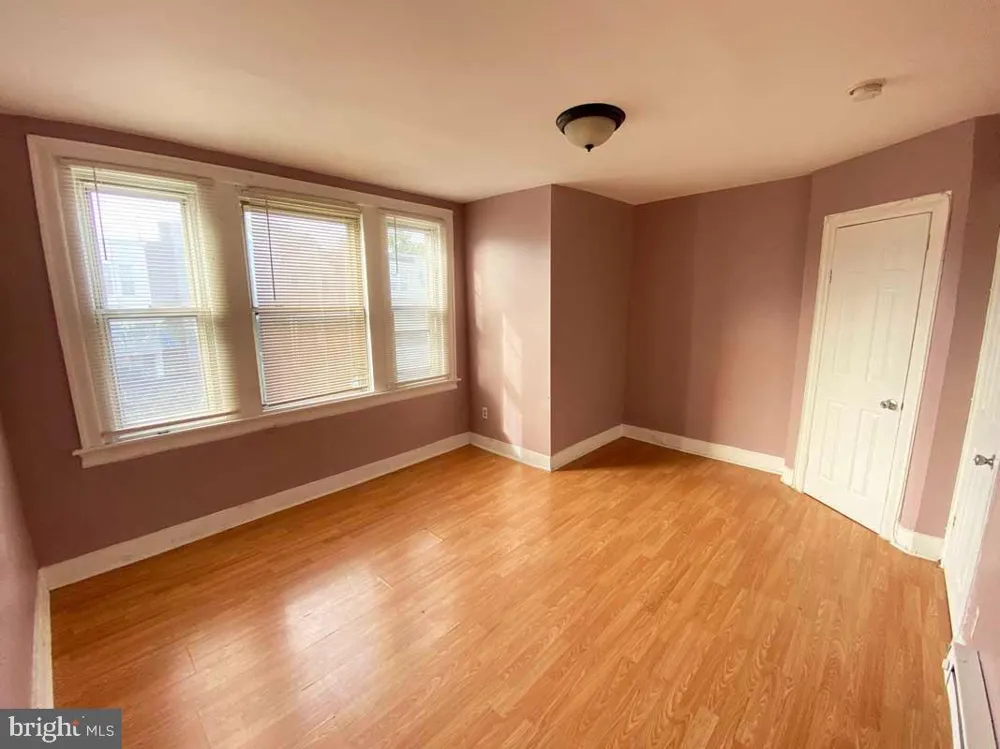 1833 W ROCKLAND STREET #2ND FL Philadelphia, PA 19141
