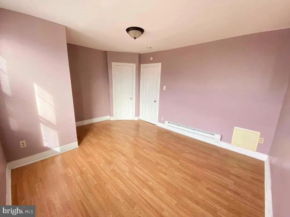 1833 W ROCKLAND STREET #2ND FL Philadelphia, PA 19141