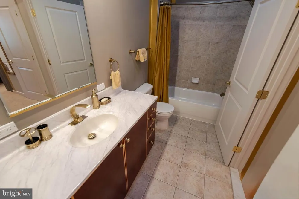 1209 CHARLES STREET #202 Baltimore, MD 21201