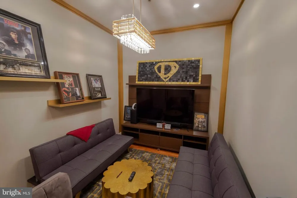 1209 CHARLES STREET #202 Baltimore, MD 21201