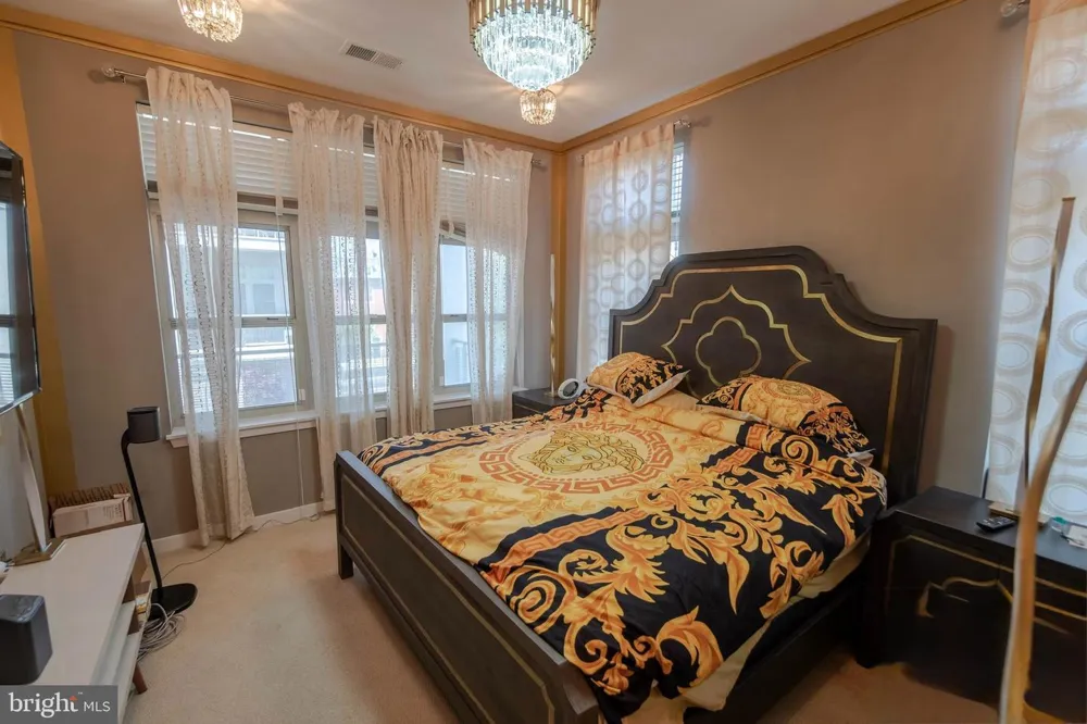 1209 CHARLES STREET #202 Baltimore, MD 21201