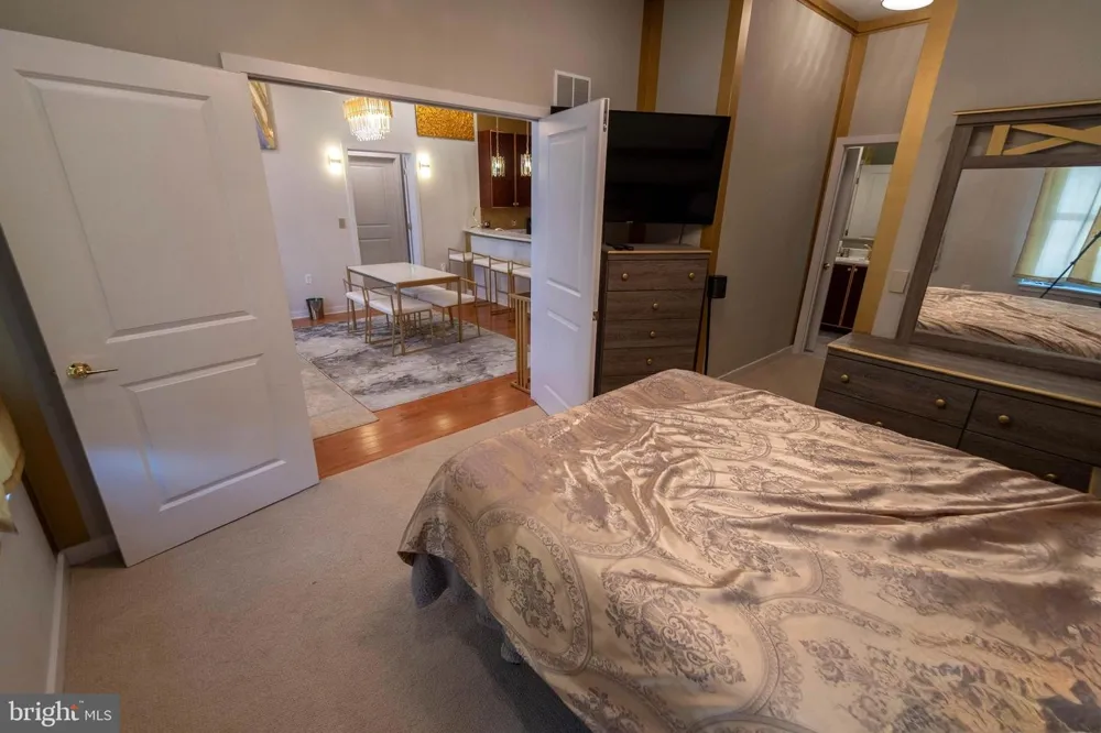 1209 CHARLES STREET #202 Baltimore, MD 21201