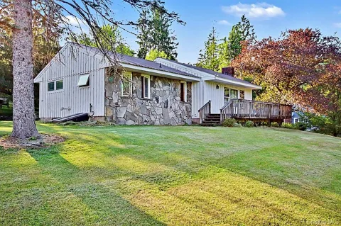 105 Cold Spring Road