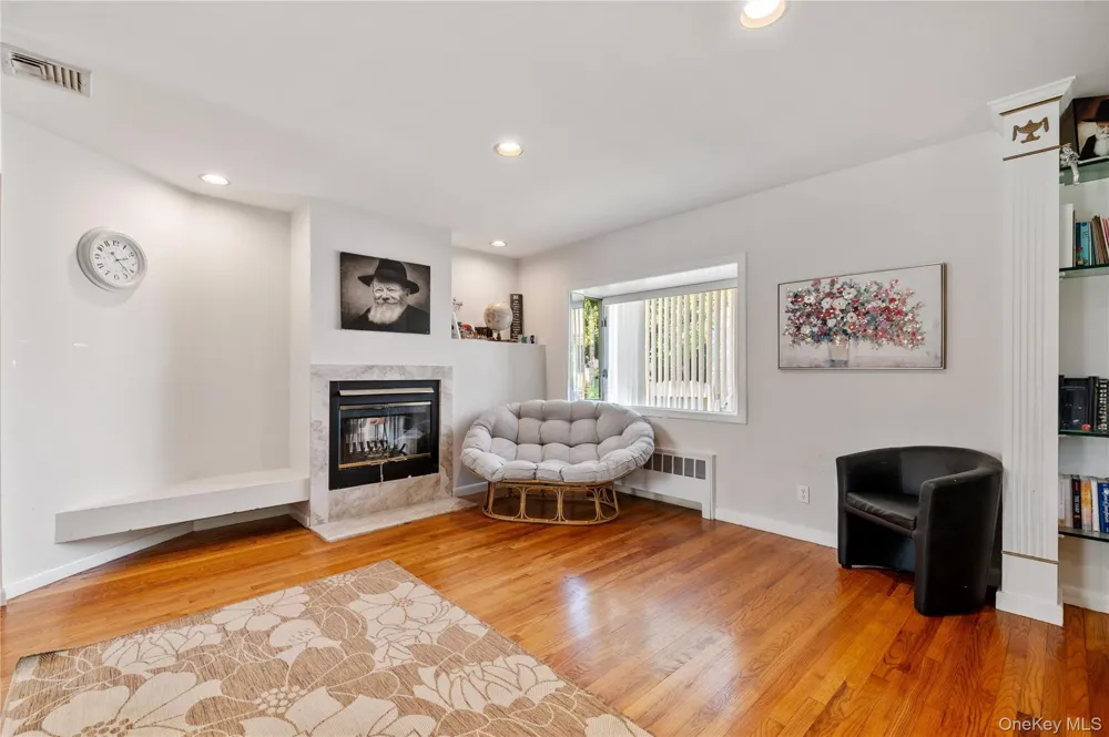 842 Fiske Street Woodmere, NY 11598