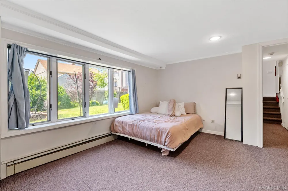 842 Fiske Street Woodmere, NY 11598
