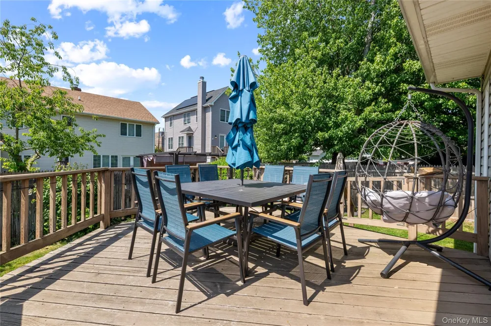 842 Fiske Street Woodmere, NY 11598