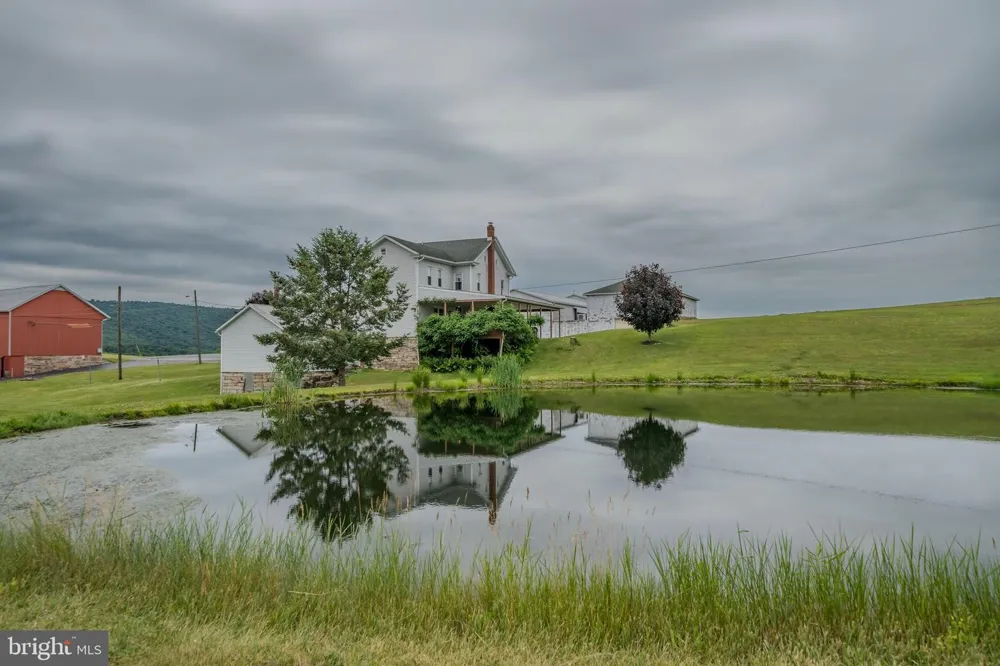 990 VISTA ROAD Pitman, PA 17964