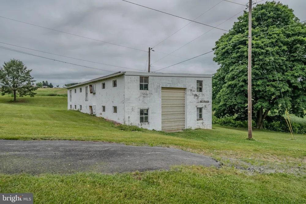 990 VISTA ROAD Pitman, PA 17964