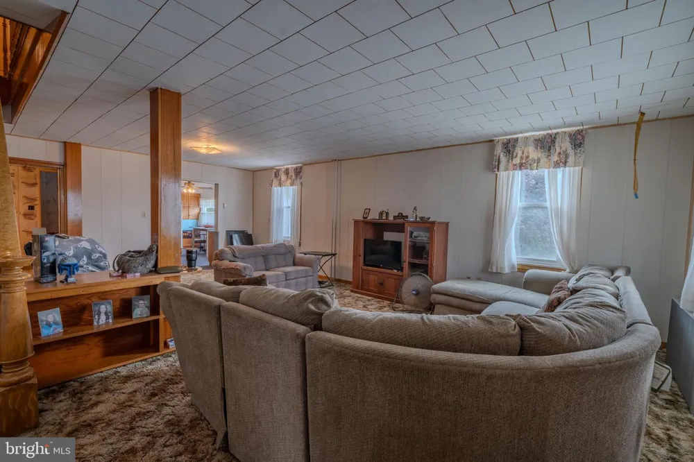 990 VISTA ROAD Pitman, PA 17964