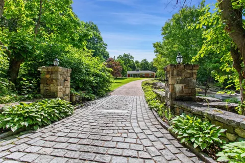 736 Croton Lake Road