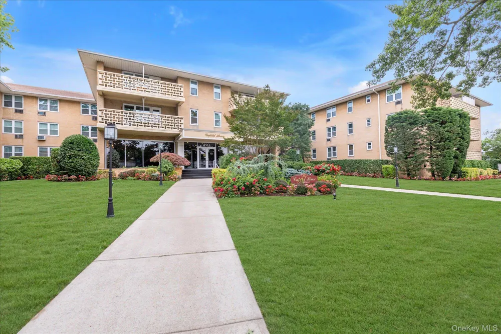 490 Atlantic Avenue #108 East Rockaway, NY 11518