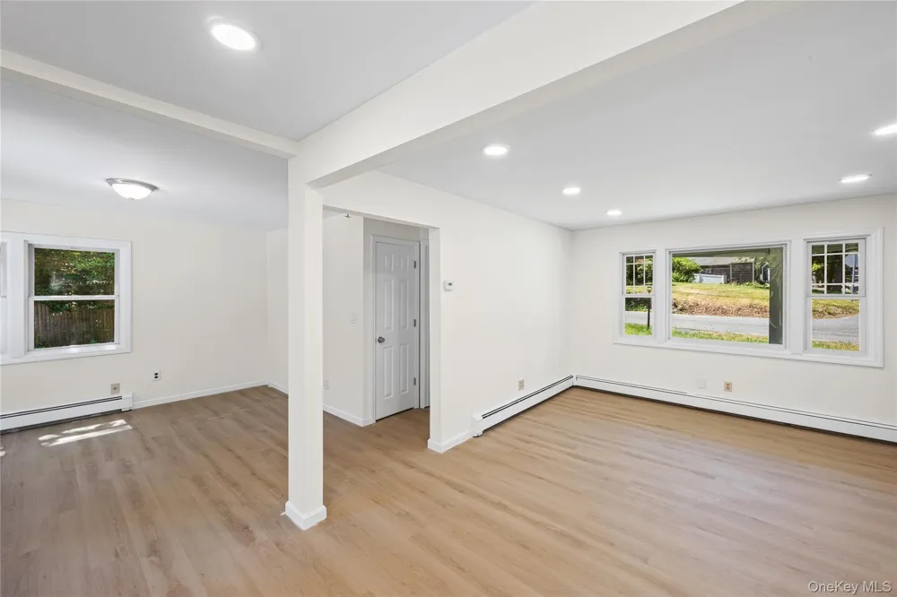9 Phoenix Road Rocky Point, NY 11778