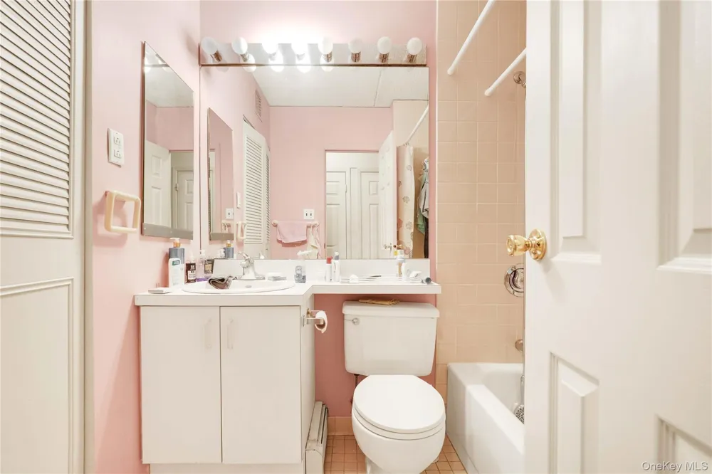 71-48 162nd Street #3 Fresh Meadows, NY 11365