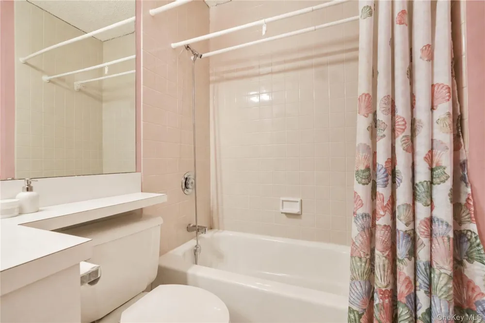 71-48 162nd Street #3 Fresh Meadows, NY 11365