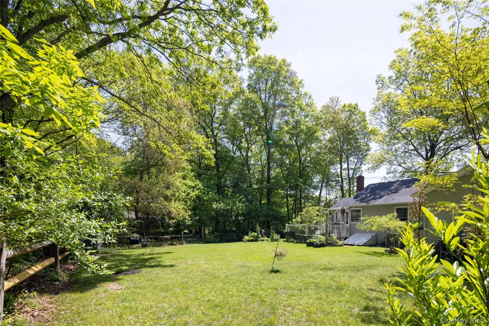16 Bowditch Road Shelter Island, NY 11964