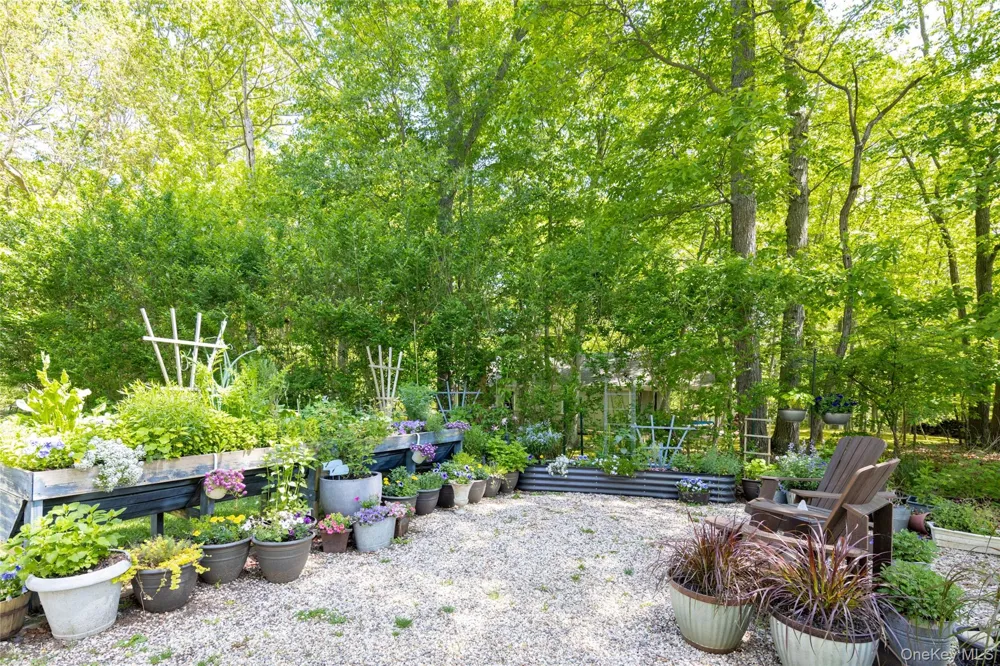 16 Bowditch Road Shelter Island, NY 11964