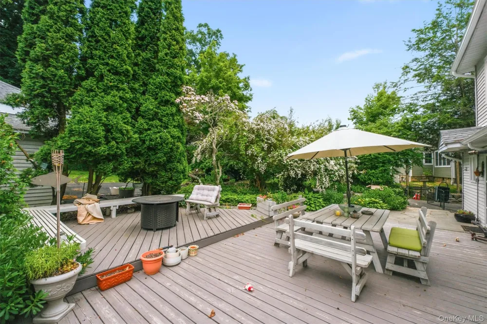 24 Tamarack Road Mahopac, NY 10541