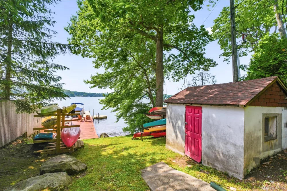 24 Tamarack Road Mahopac, NY 10541