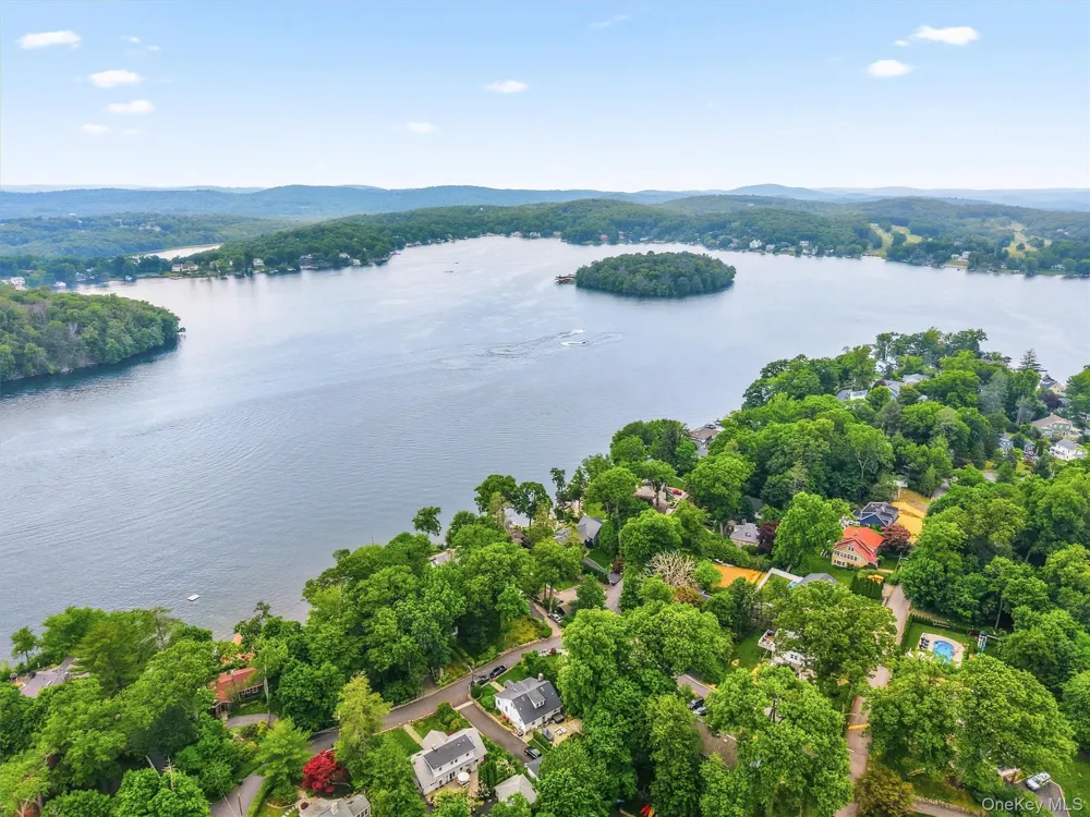 24 Tamarack Road Mahopac, NY 10541