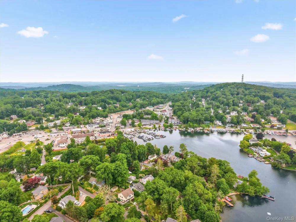 24 Tamarack Road Mahopac, NY 10541