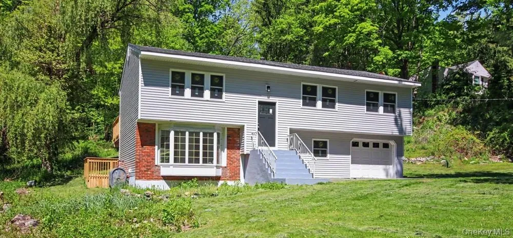 19 Englewood Terrace Mahopac, NY 10541