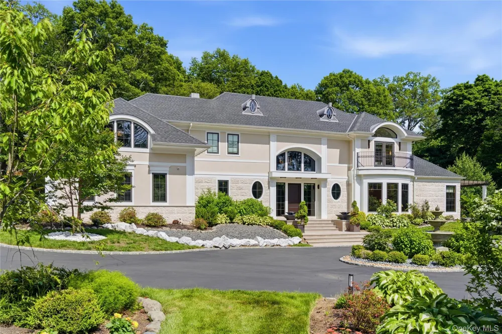 1782 Route 106 Muttontown, NY 11791