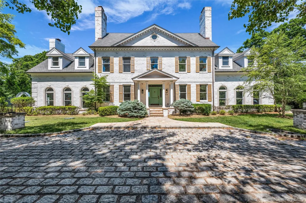 68 S Howells Point Road Bellport Village, NY 11713
