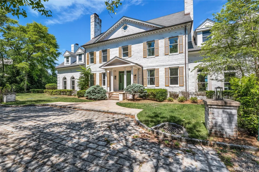 68 S Howells Point Road Bellport Village, NY 11713