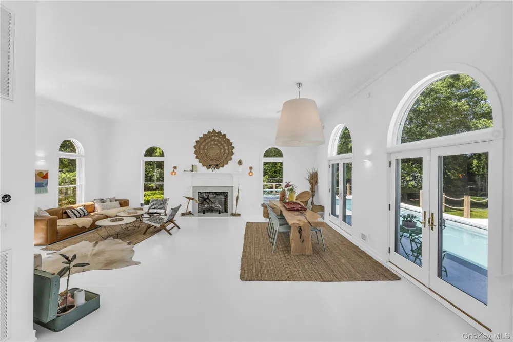 68 S Howells Point Road Bellport Village, NY 11713