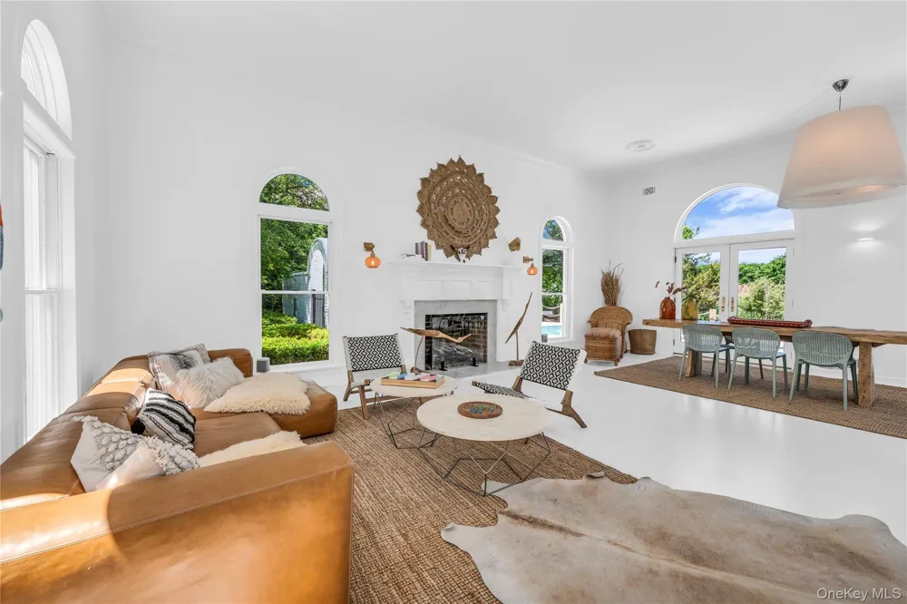 68 S Howells Point Road Bellport Village, NY 11713
