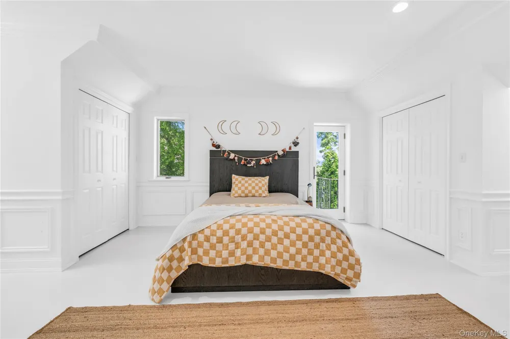 68 S Howells Point Road Bellport Village, NY 11713