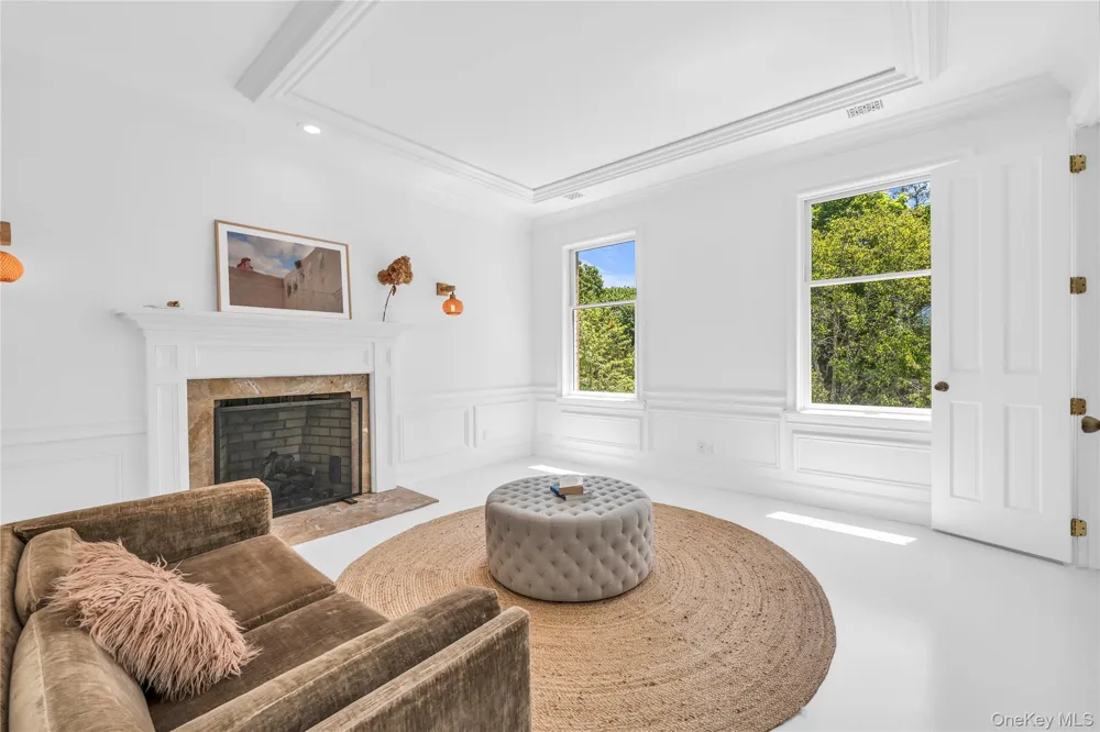 68 S Howells Point Road Bellport Village, NY 11713