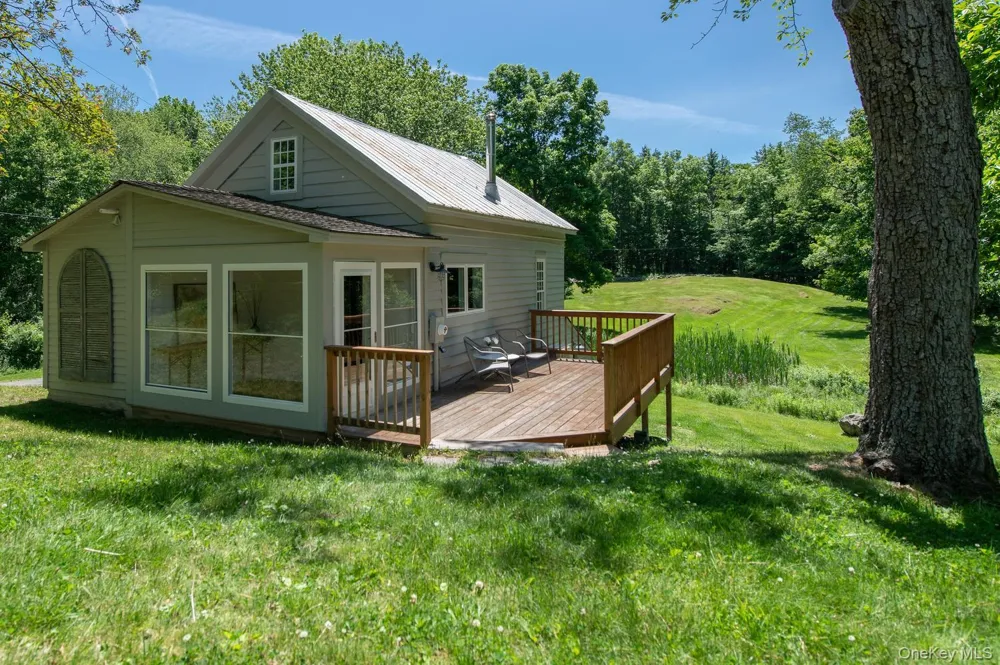 275 Pitts Road Chatham, NY 12136