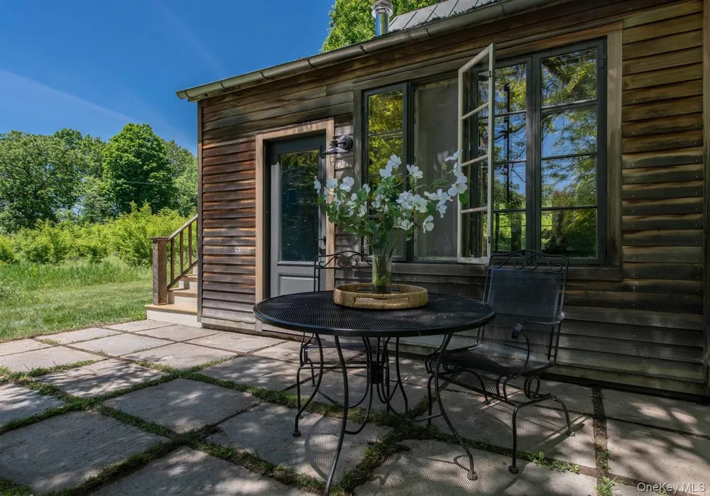 275 Pitts Road Chatham, NY 12136