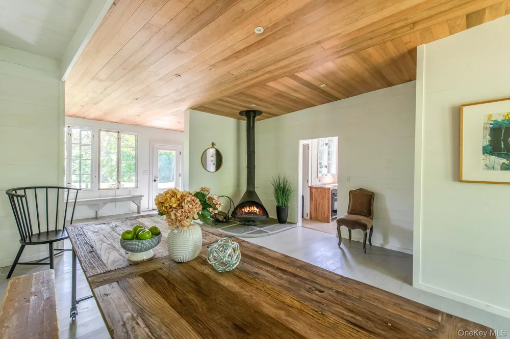 275 Pitts Road Chatham, NY 12136