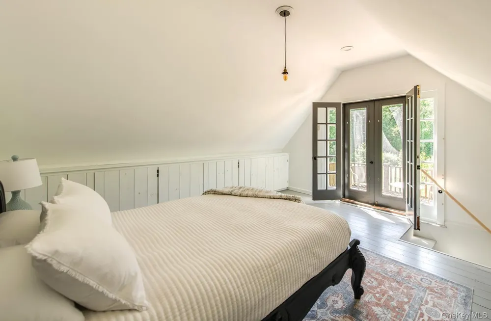 275 Pitts Road Chatham, NY 12136