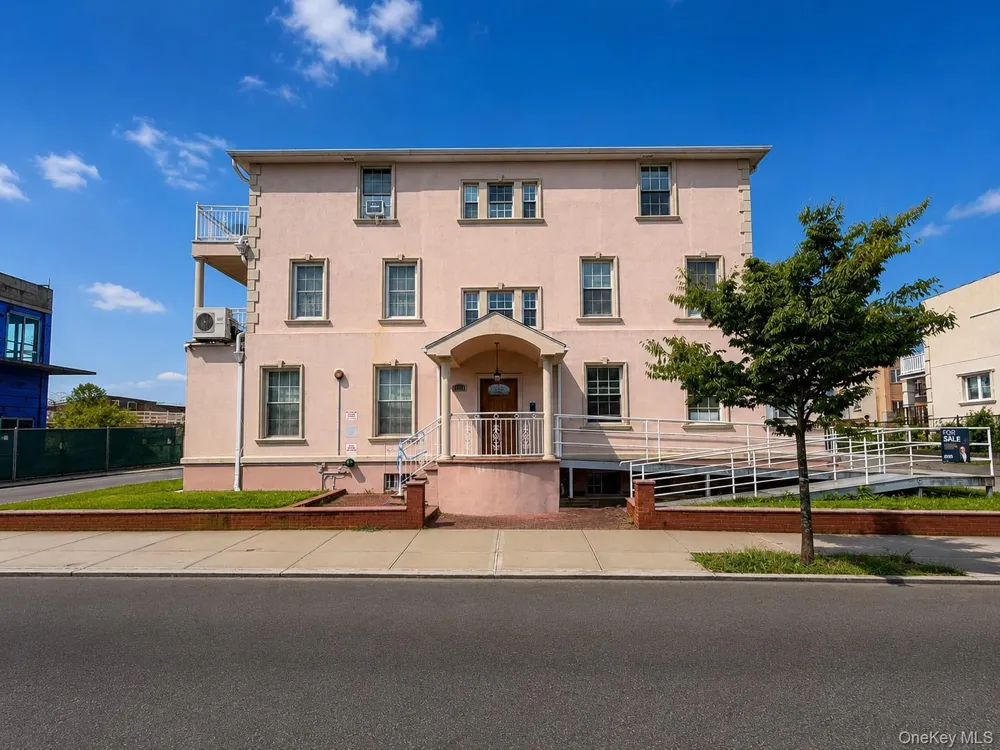 4300 Atlantic Avenue #P8 Brooklyn, NY 11224