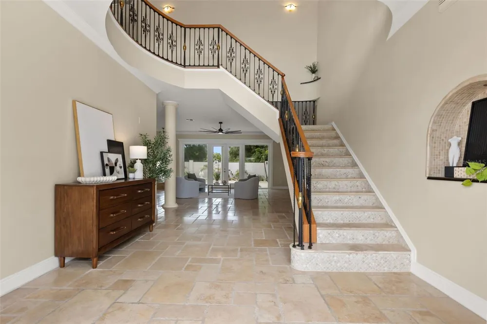 255 W GEORGE AVENUE Maitland, FL 32751