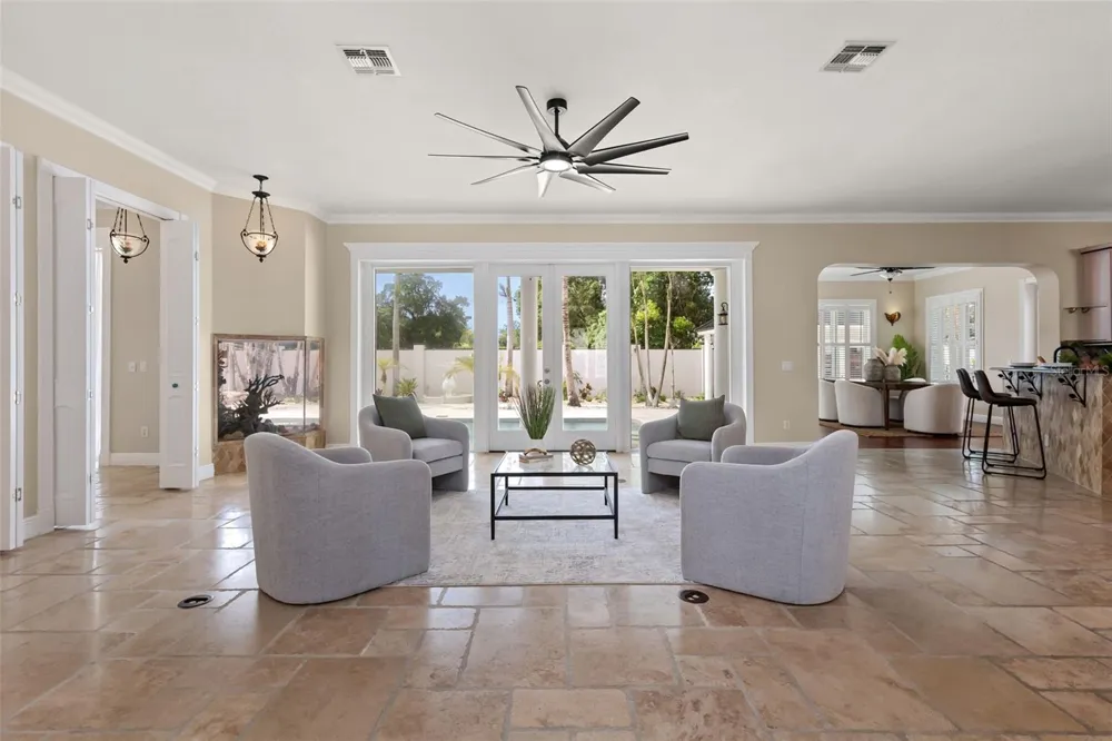 255 W GEORGE AVENUE Maitland, FL 32751