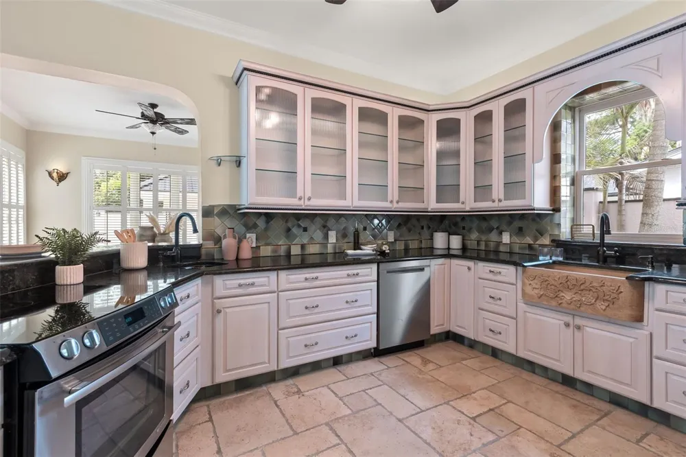 255 W GEORGE AVENUE Maitland, FL 32751