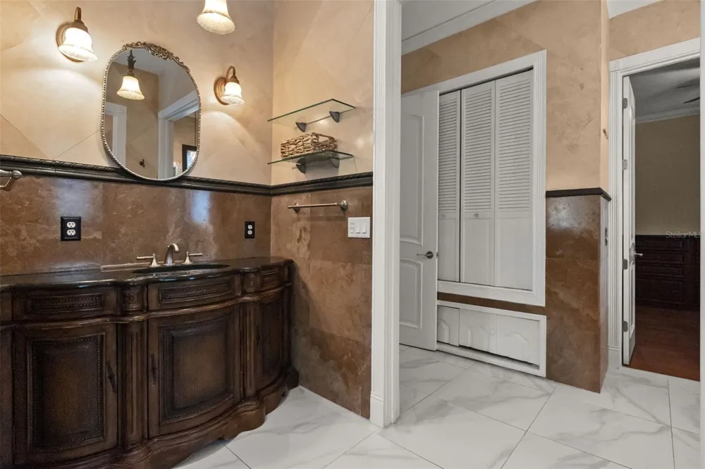 255 W GEORGE AVENUE Maitland, FL 32751