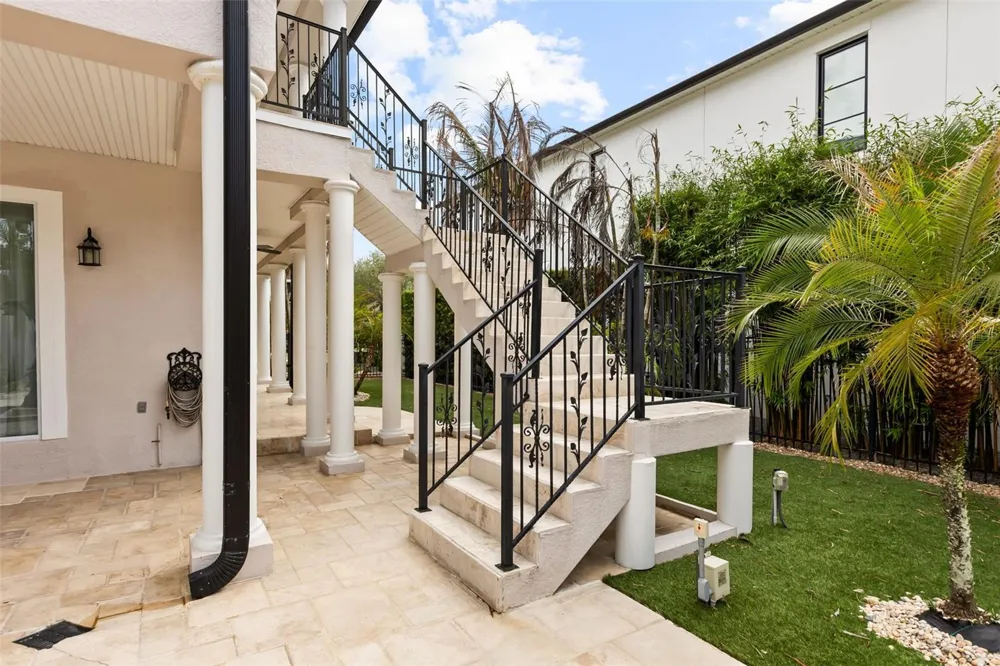 255 W GEORGE AVENUE Maitland, FL 32751