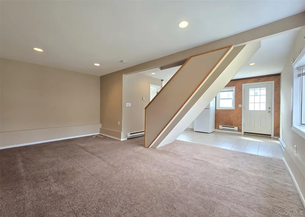 18 Wyandotte Street Selden, NY 11784