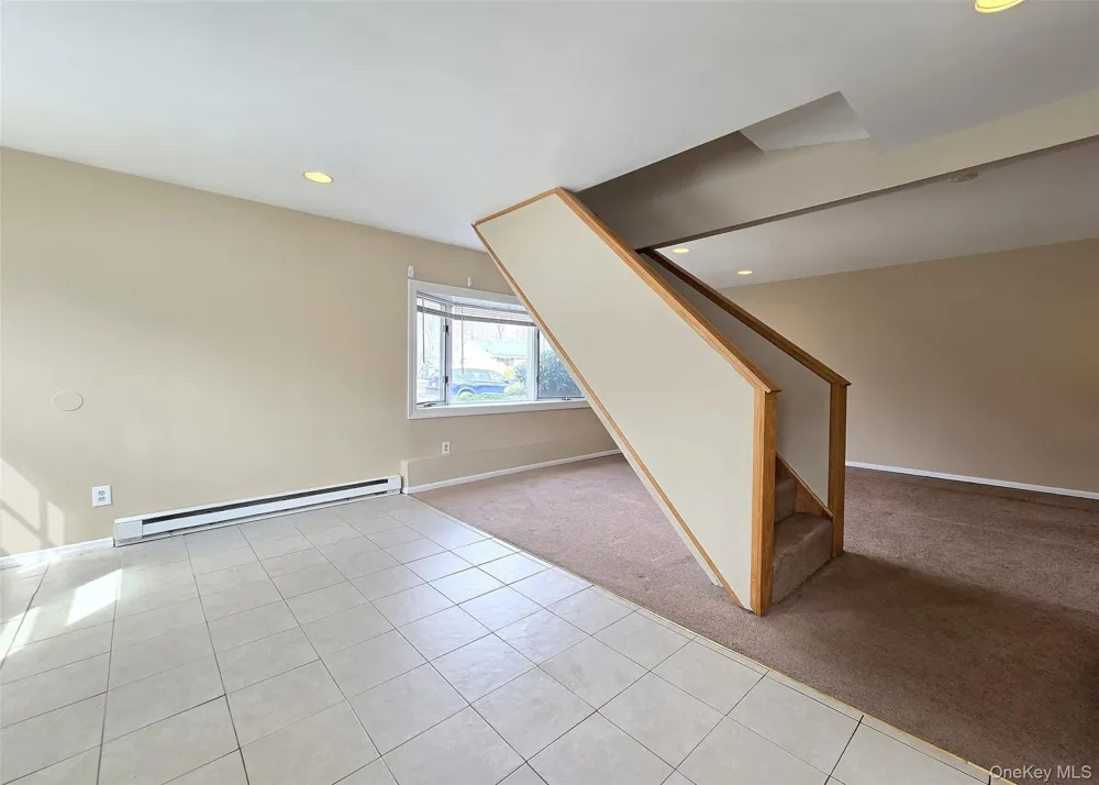 18 Wyandotte Street Selden, NY 11784