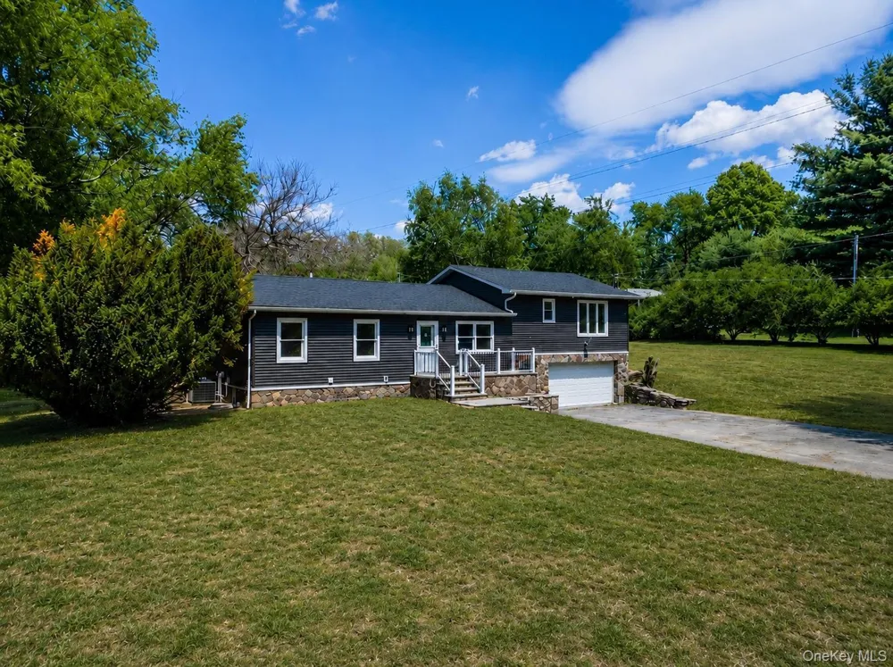 52 Rudolph Road Modena, NY 12548